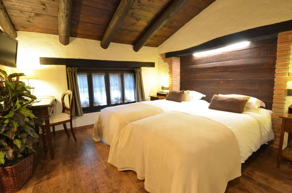Room, Comarquinal Bioresort Penedès, Barcelona