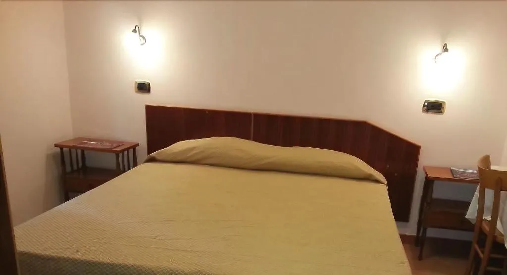Room, Hotel Eliseo, Rome