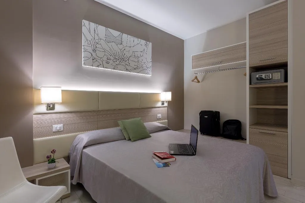 DOUBLE SINGLE USE EXECUTIVE Room, Cristina, Naples