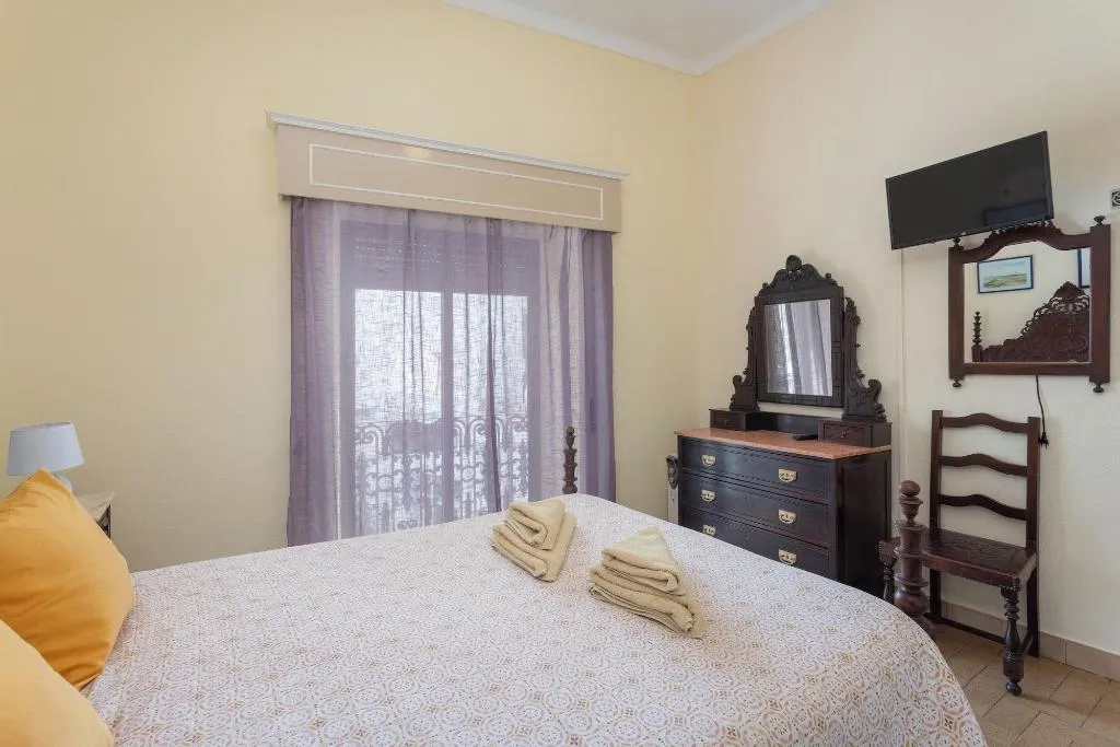 Room, Pension Bicuar, Algarve