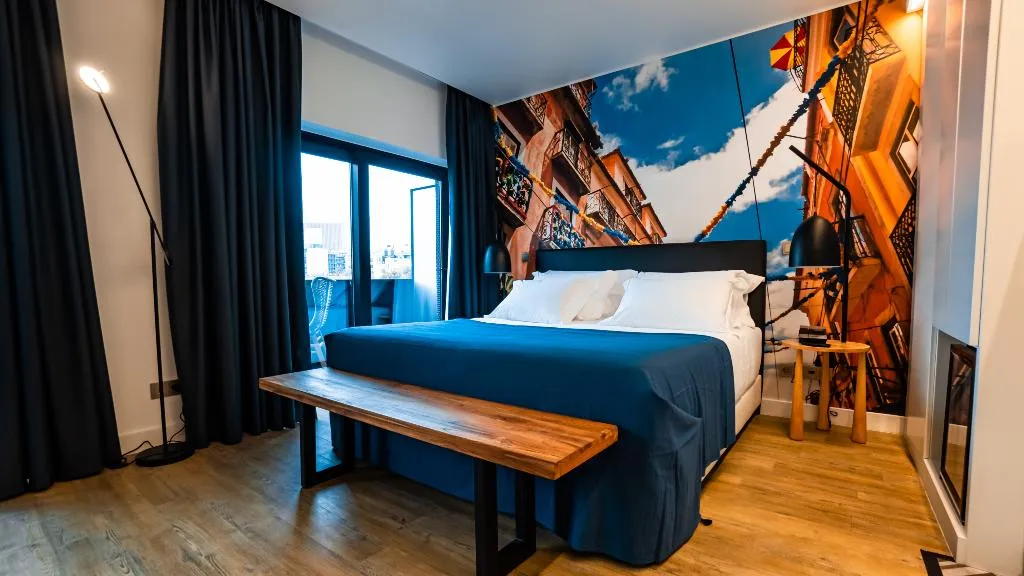 Double or Twin SUPERIOR WITH BALCONY Room, Hills Hotel Lisboa, Lisbon
