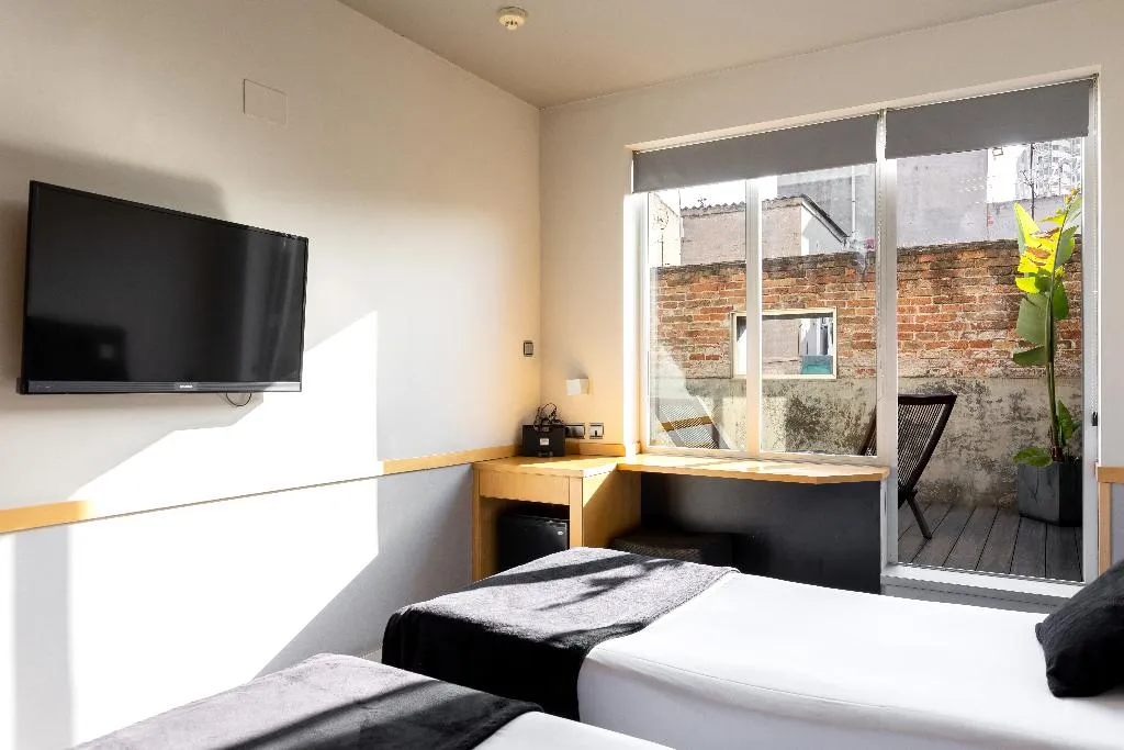 Double or Twin WITH TERRACE Room, Onix Liceo, Barcelona