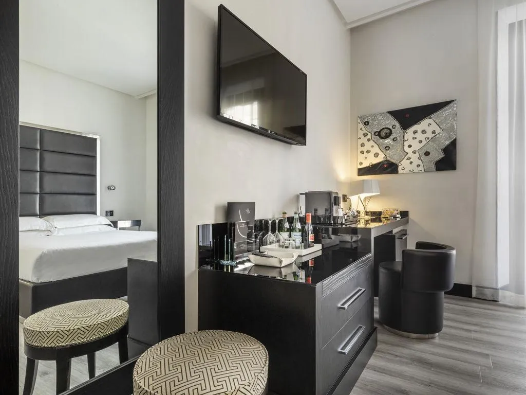 DOUBLE CLASSIC Room, Lhp Napoli Palace & Spa, Naples