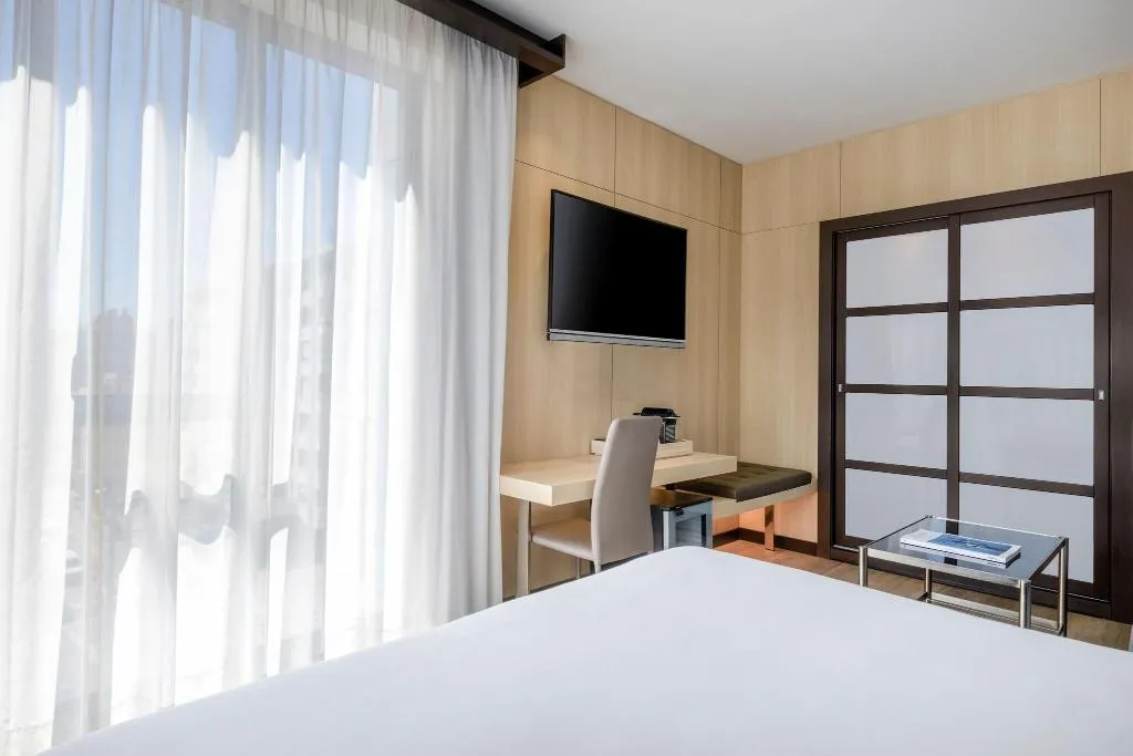 DOUBLE SUPERIOR KING BED Room, AC Ciutat de Palma, Majorca