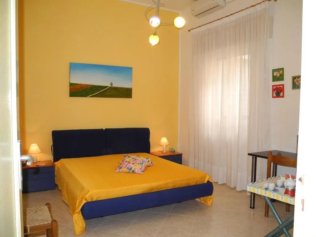 Room, Melone Giallo, Palermo