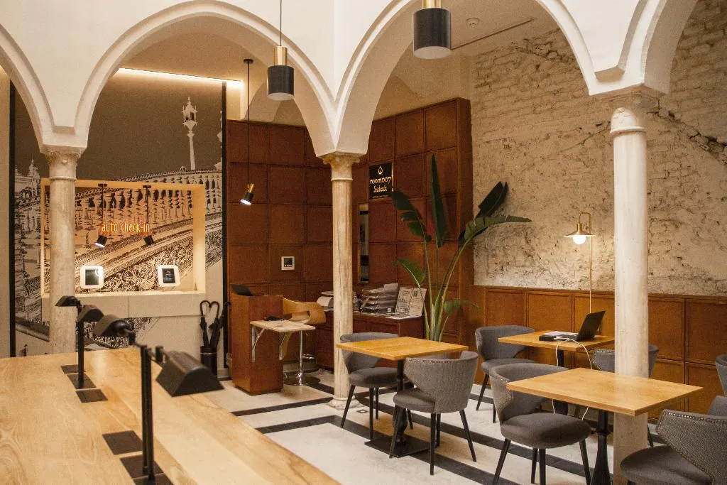 Lobby, Room Select Tetuán, Seville