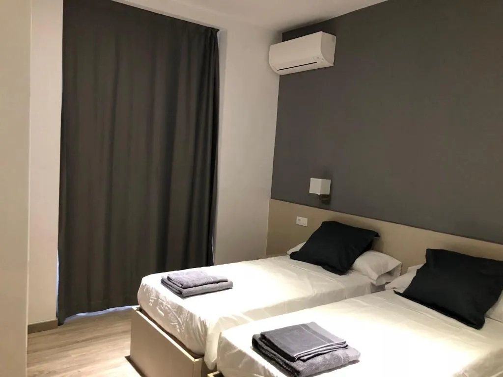 Room, Hostalin Madrid Atocha, Madrid