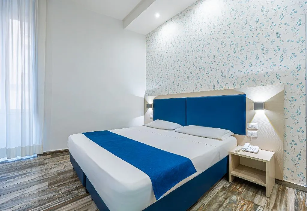 Room, Napoli'S Gold, Naples