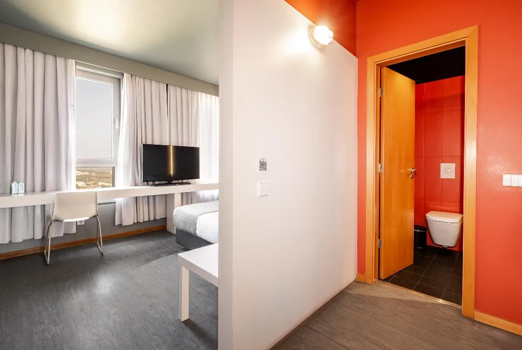 TRIPLE STANDARD Room, Basic Hotel Braga by Axis, Porto