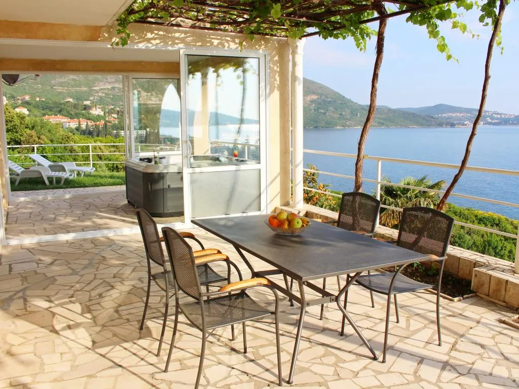 APARTMENT CAPACITY 3 Room, Apartments Ilija, Dubrovnik
