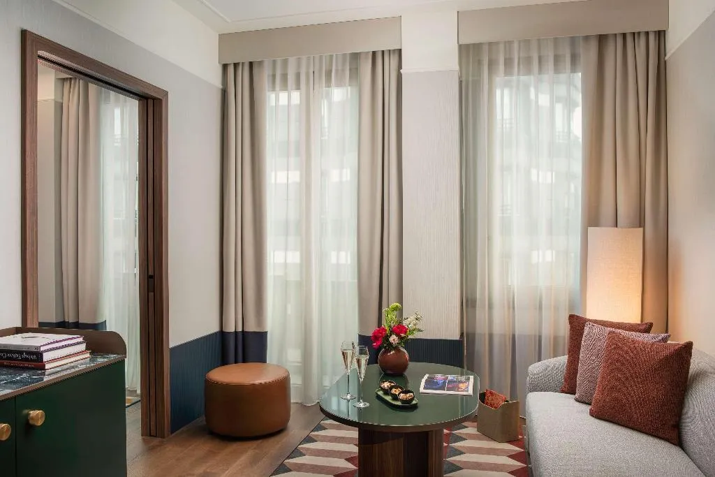 JUNIOR SUITE STANDARD Room, Tivoli President Milano Hotel, Milan