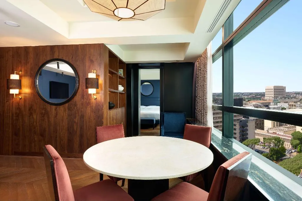 SUITE KING SIZE BED Room, Hilton Rome Eur La Lama, Rome