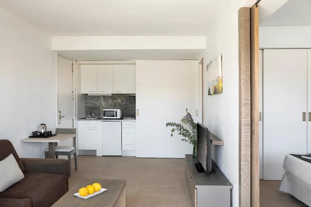 APARTMENT WITH BALCONY Room, Portodrach Aparthotel & Suites, Majorca