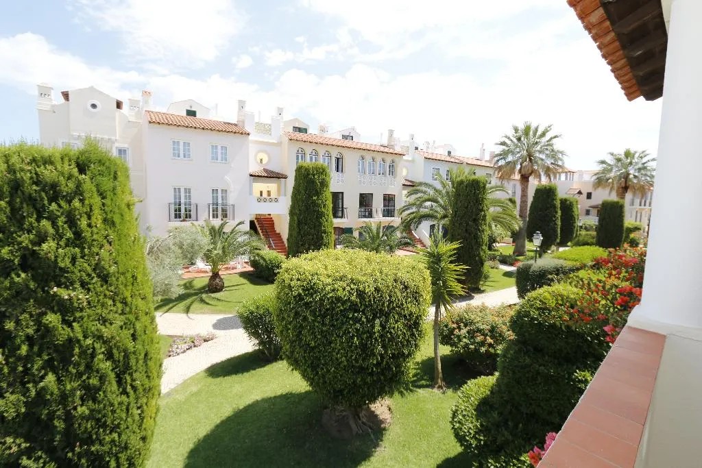 APARTMENT THREE BEDROOMS Room, Apartamentos The Old Village by Village 4u, Algarve