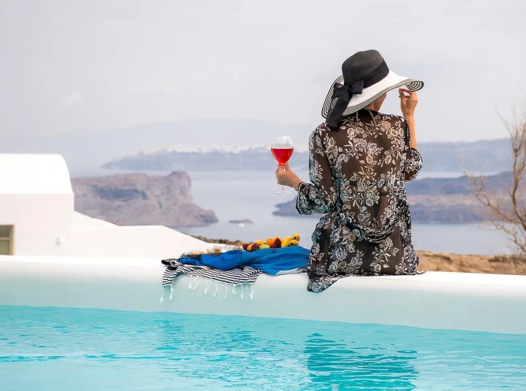 VILLA WITH PRIVATE POOL Room, Cape 9, Santorini