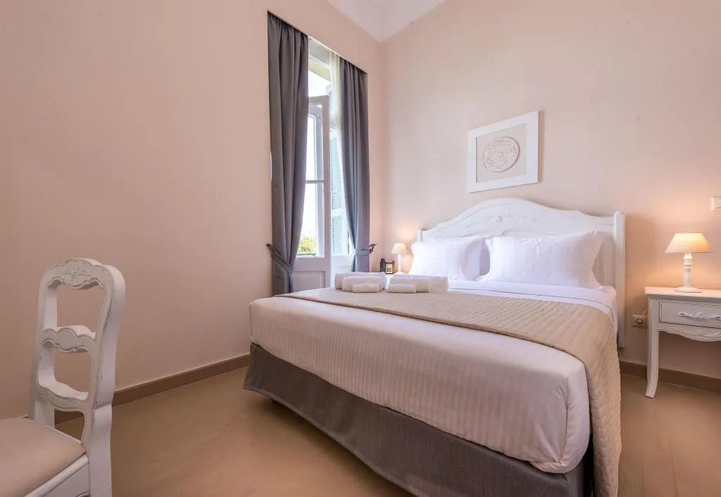 DOUBLE SUPERIOR PARK VIEW Room, Palladian Home, Athens