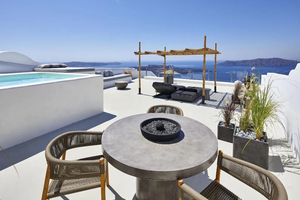 Room, You And Me Suites, Santorini