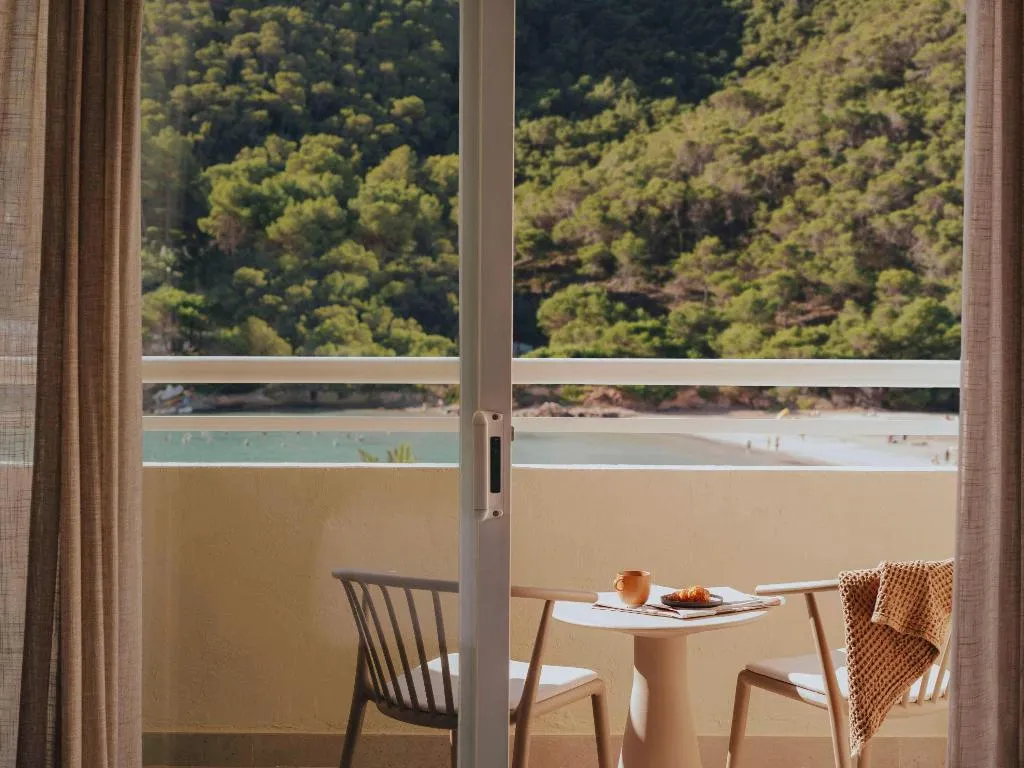 DOUBLE SEA VIEW KING BED Room, HYDE Hotel Ibiza, Ibiza