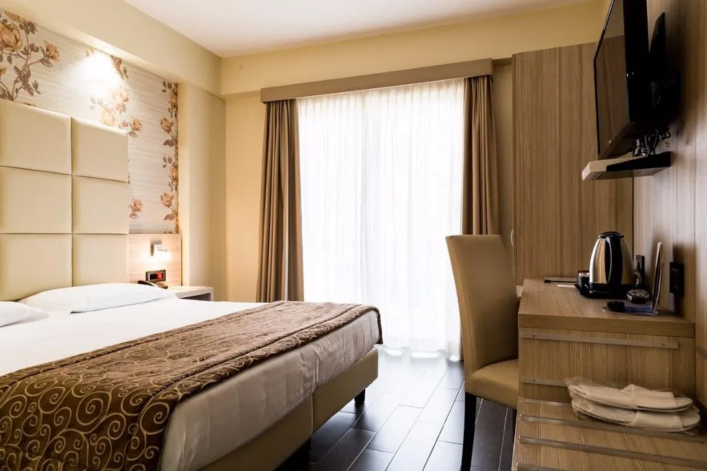 Double or Twin SUPERIOR Room, Pineta Palace, Rome