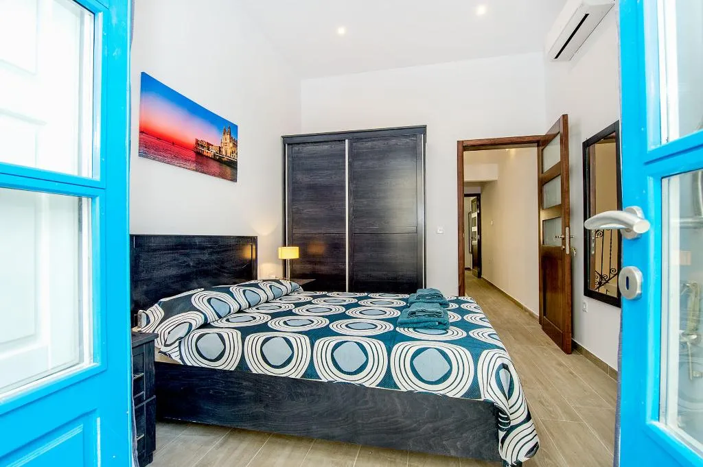 DOUBLE SUPERIOR WITH BALCONY Room, 11Seabreeze House, Malta