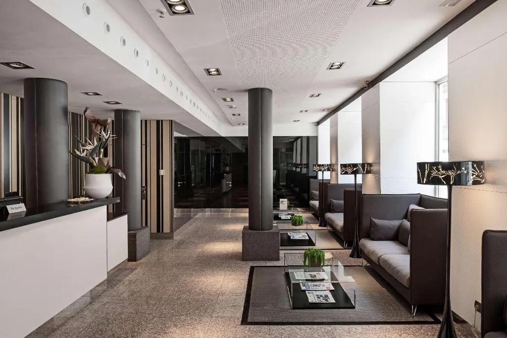 Lobby, Catalonia Plaza Mayor, Madrid