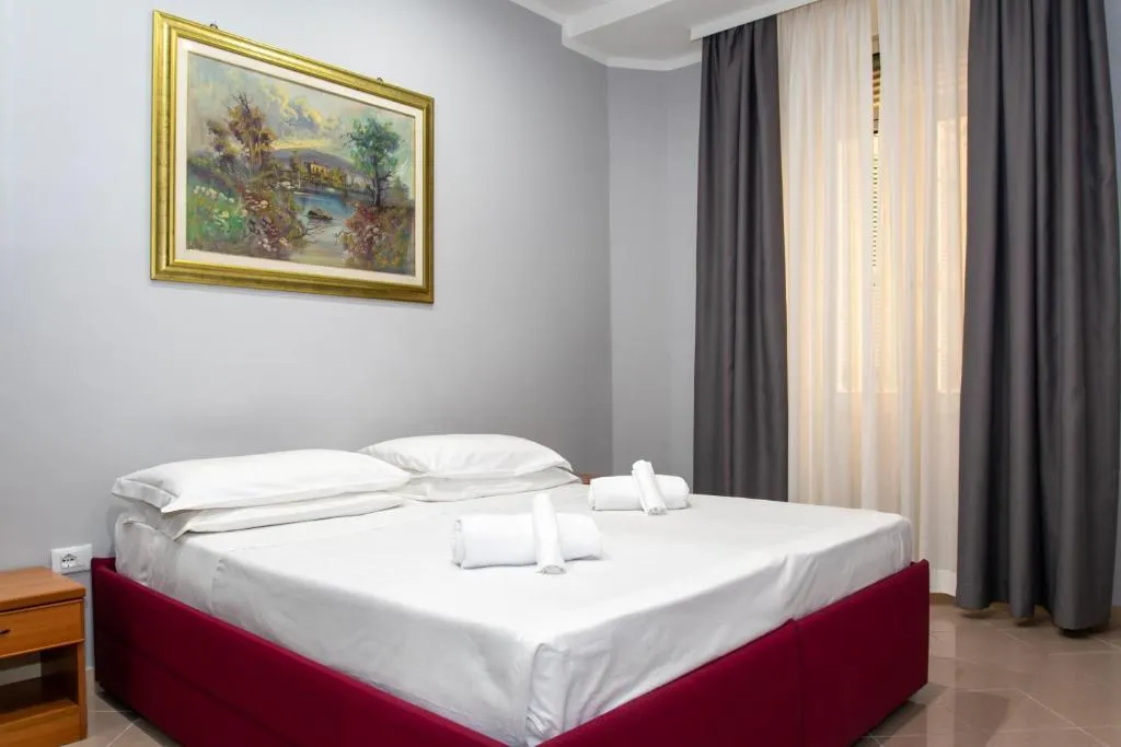 DOUBLE STANDARD Room, Philia, Rome
