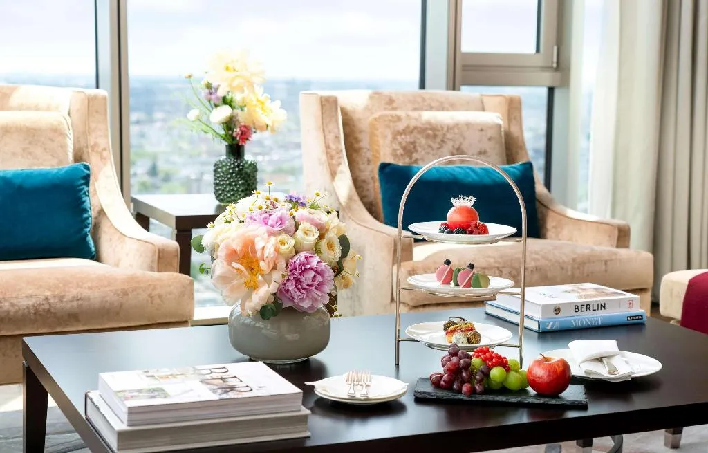 SUITE WITH BALCONY Room, Waldorf Astoria Berlin, Berlin