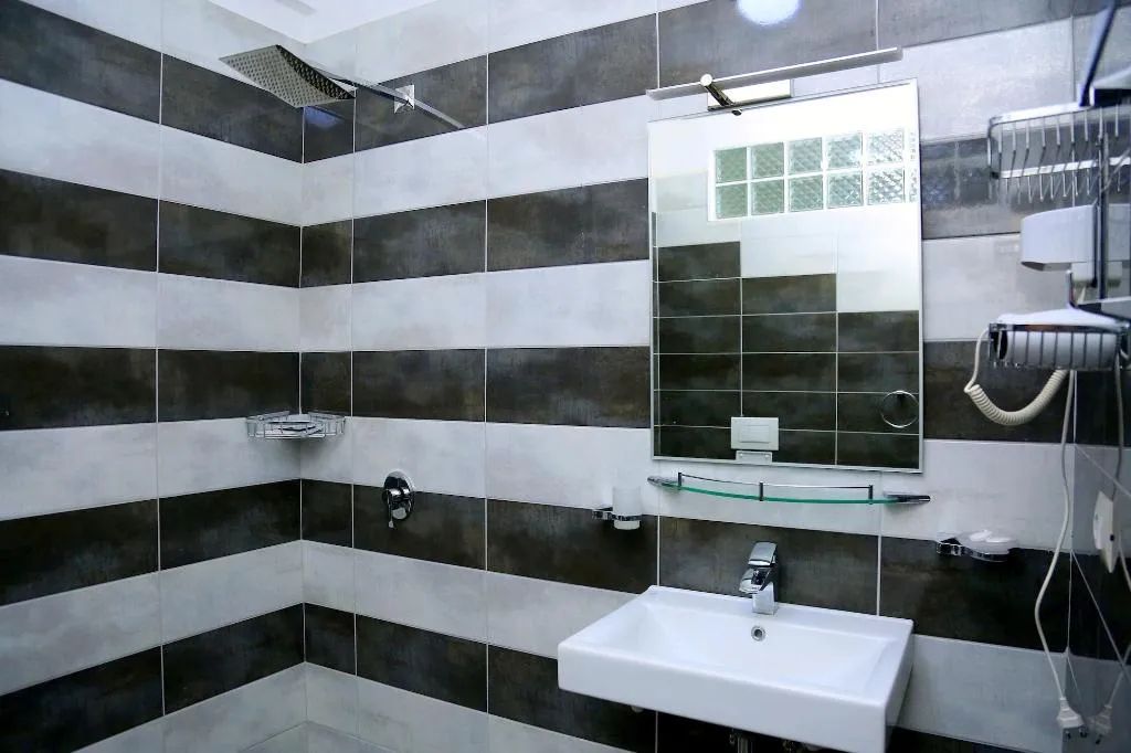 Room, Hotel Picasso, Kavaje