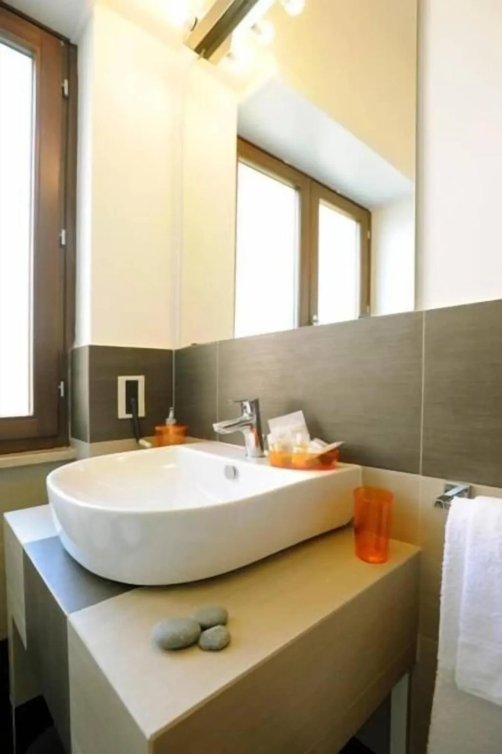 Room, Honey Rooms, Rome