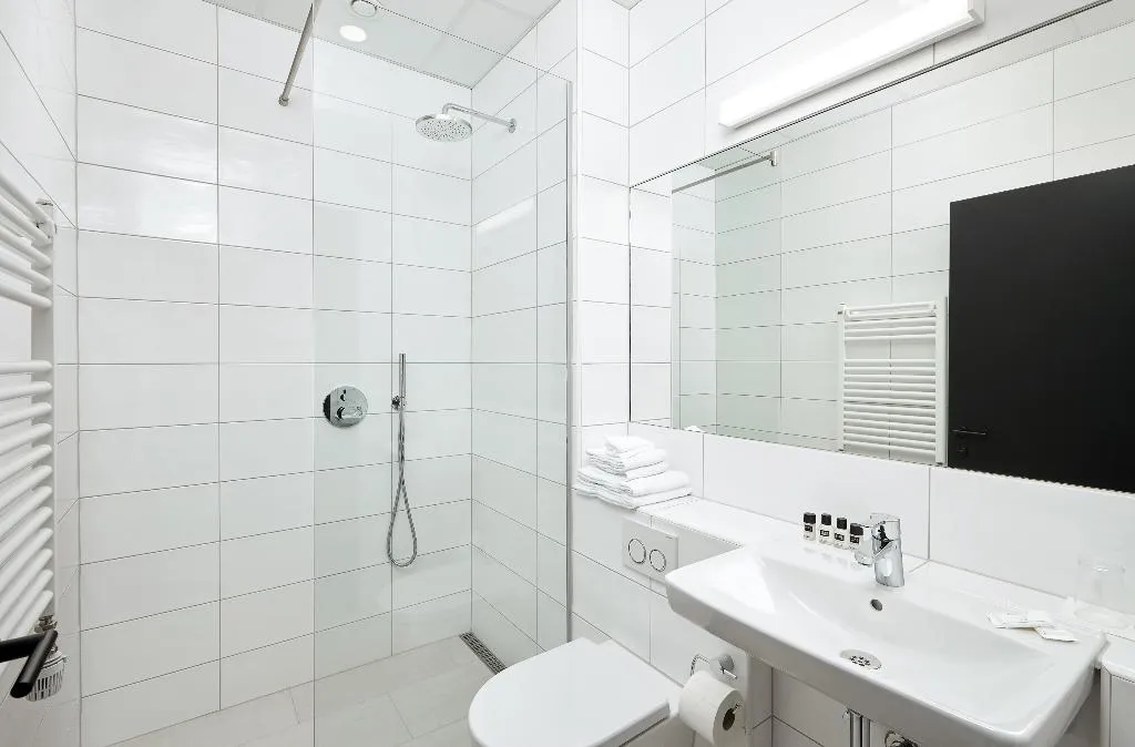 Double or Twin SUPERIOR WITH VIEWS Room, Cabin Hotel, Reykjavik
