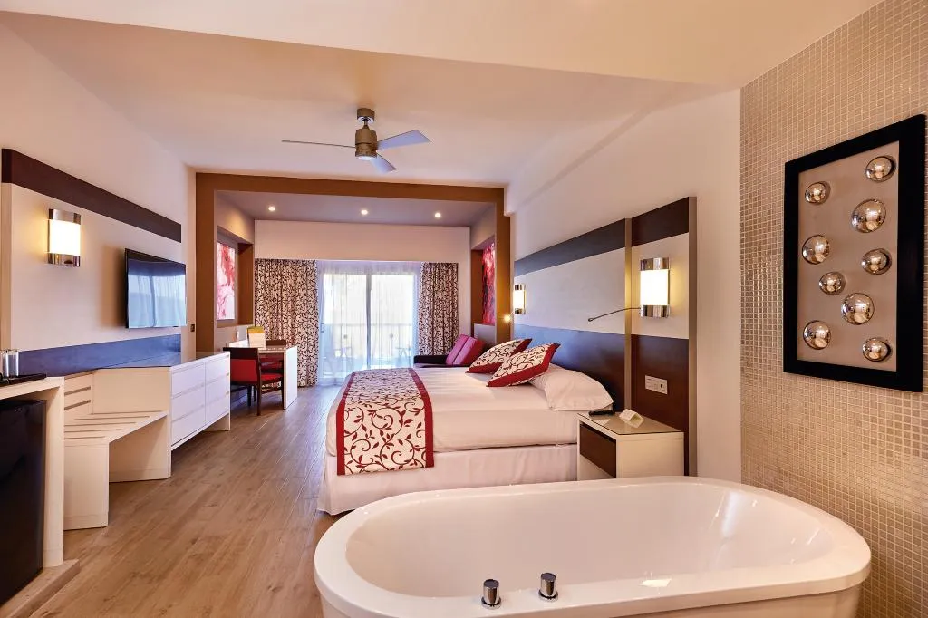 JUNIOR SUITE PARTIAL OCEAN VIEW Room, Riu Palace Costa Mujeres - All Inclusive, Cancun Area