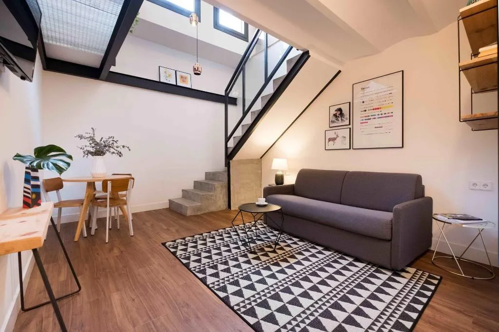Room, Magatzem 128, Barcelona