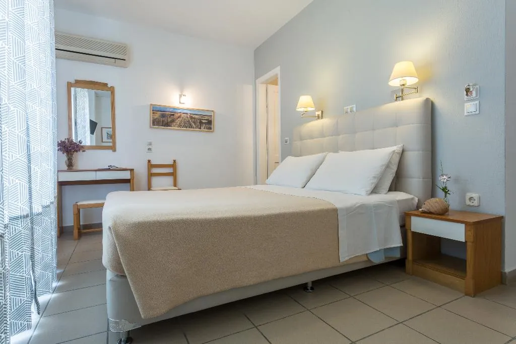 Double or Twin STANDARD Room, Akti, Skiathos