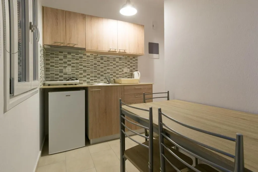 Room, Socrates Apartments & Restaurant, Crete