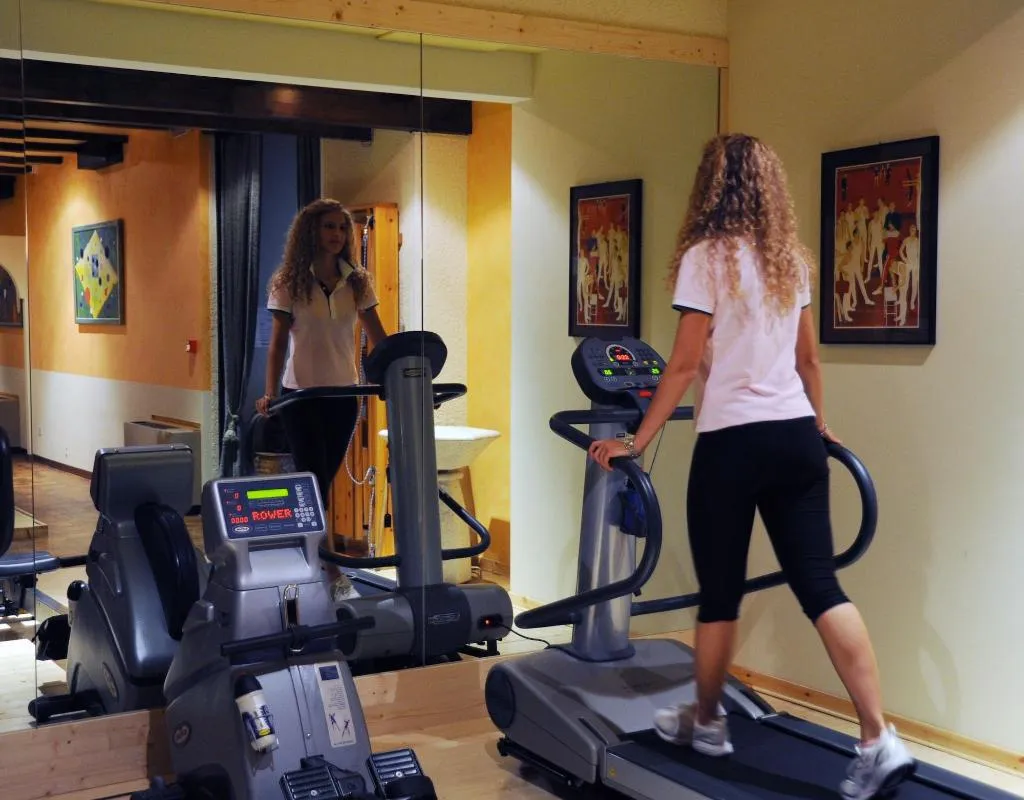 Sports and Entertainment, Grand Hotel Des Alpes, Venice