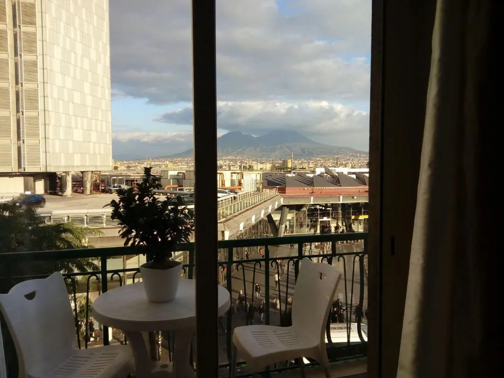 Room, B B Metropolitan, Naples