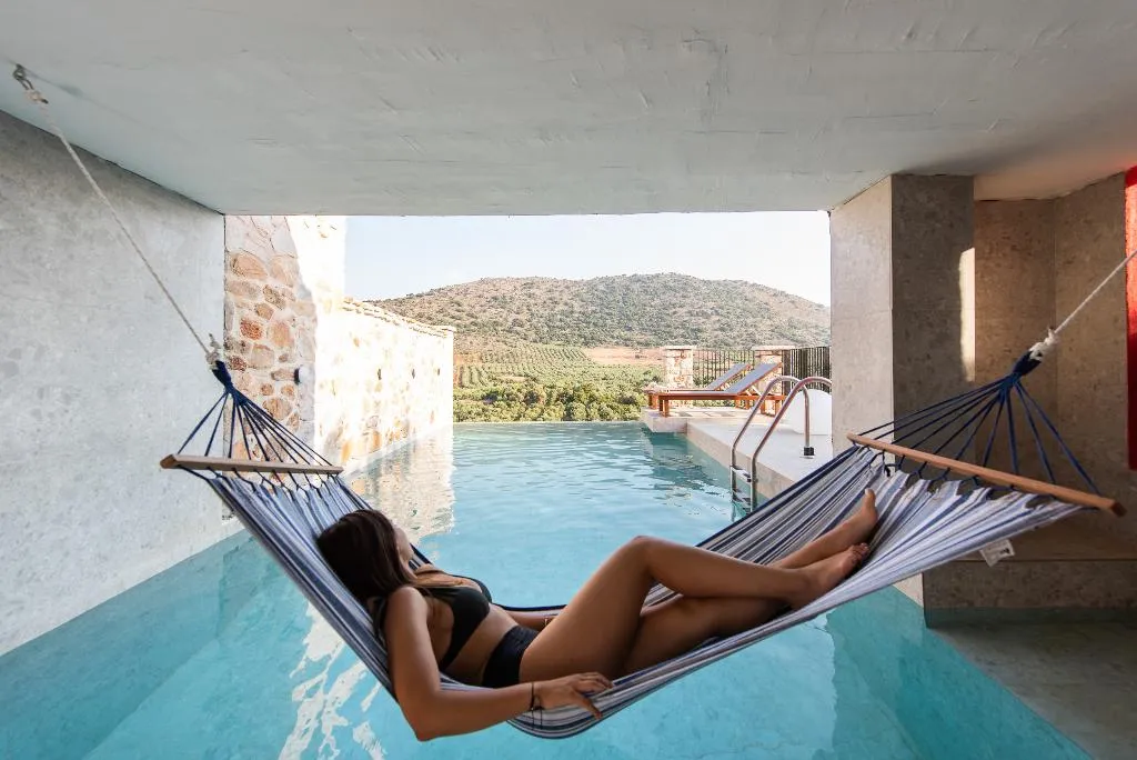 SUITE WITH PRIVATE POOL Room, Lameriana Secret Village, Crete