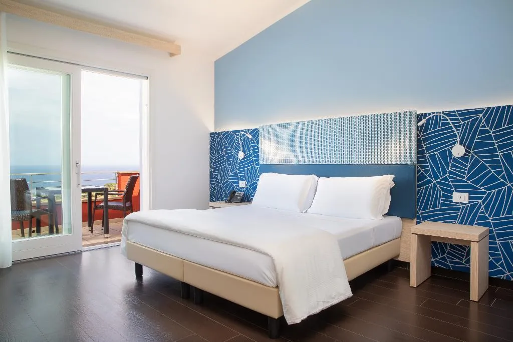 DOUBLE SUPERIOR Room, Bajaloglia Resort, Alghero
