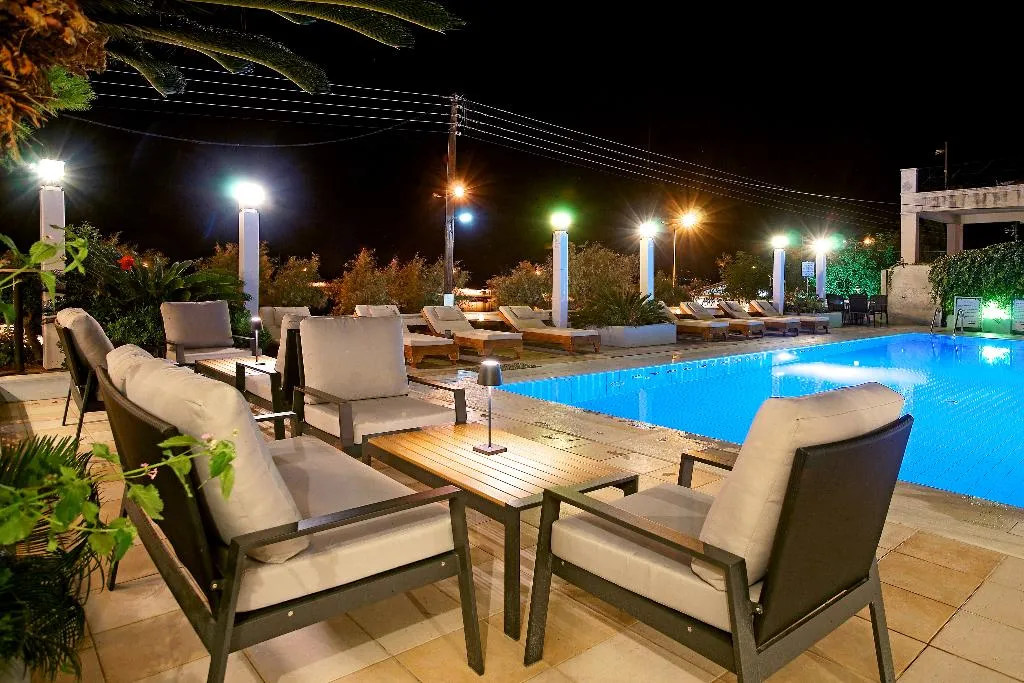 Bar, Kyparissia Beach, Athens