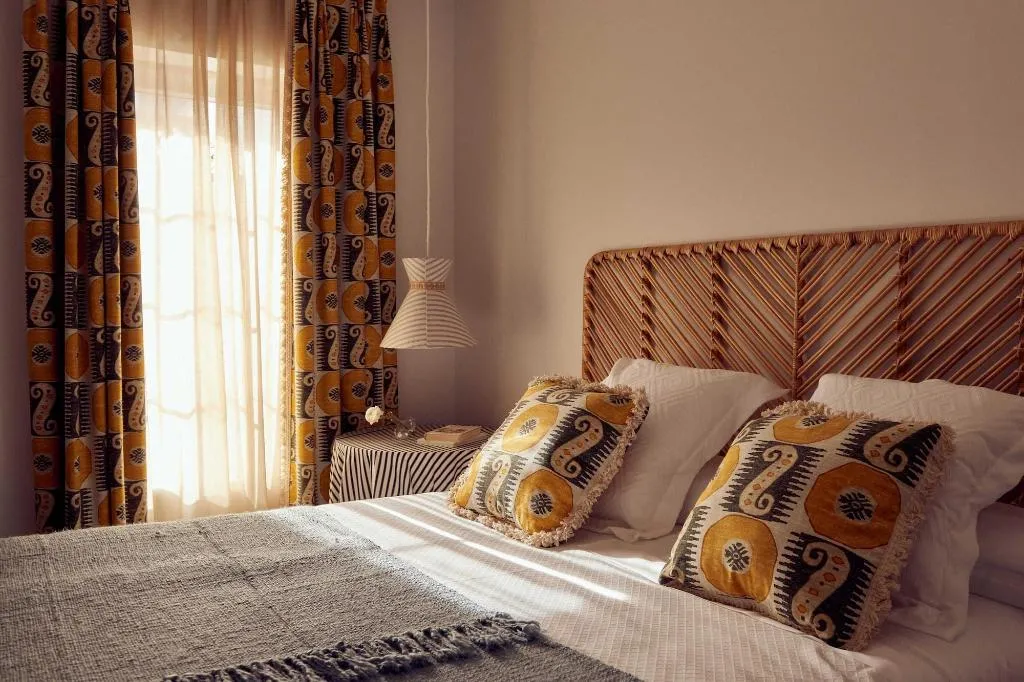 Room, Cristine Bedfor, Menorca