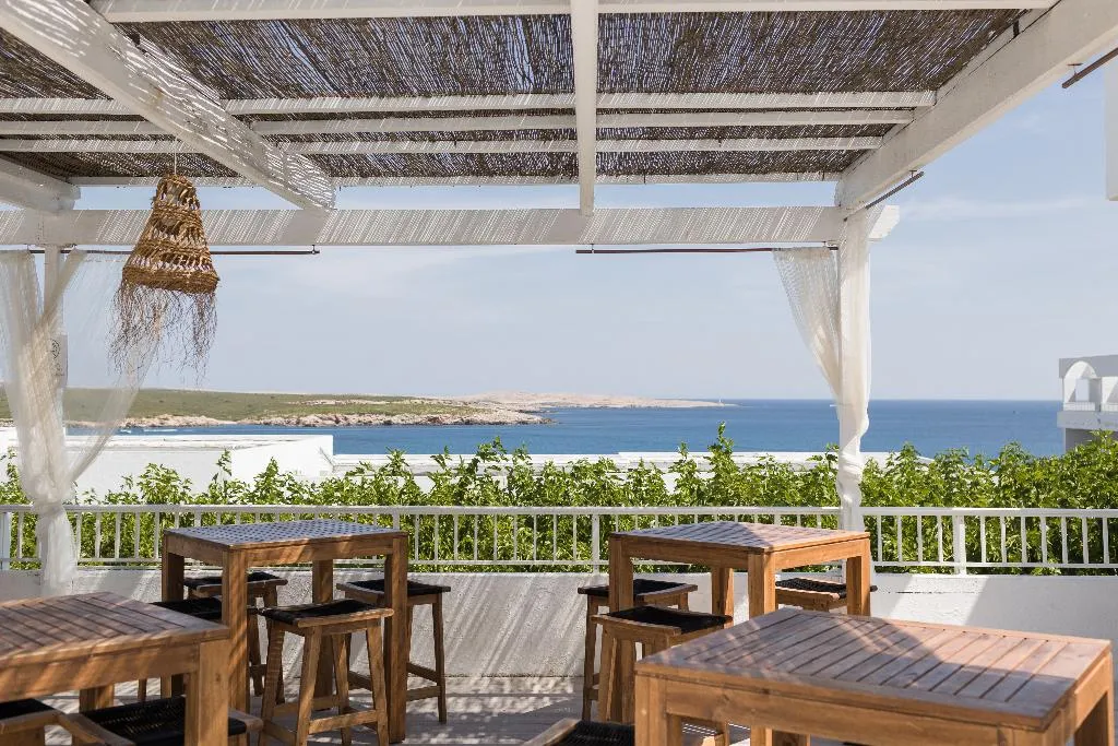 Bar, Beach Club, Menorca