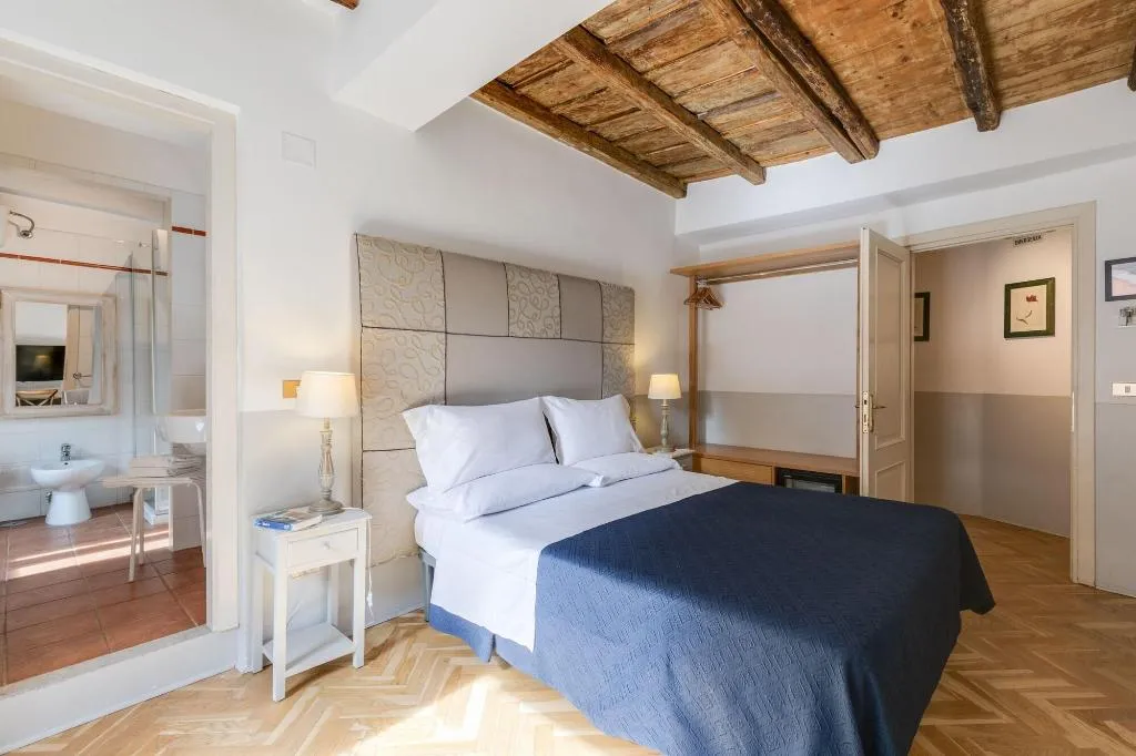 Room, The Blue Hostel, Naples