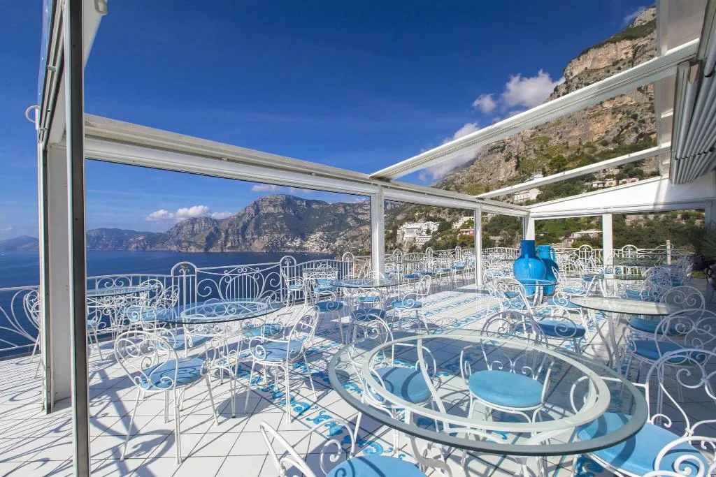 Terrace, Smeraldo, Naples
