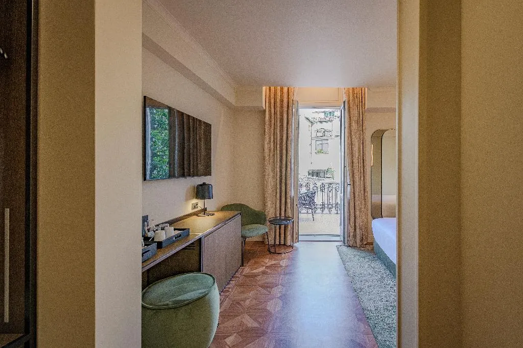 DOUBLE WITH TERRACE Room, Palazzo Montebello, Florence