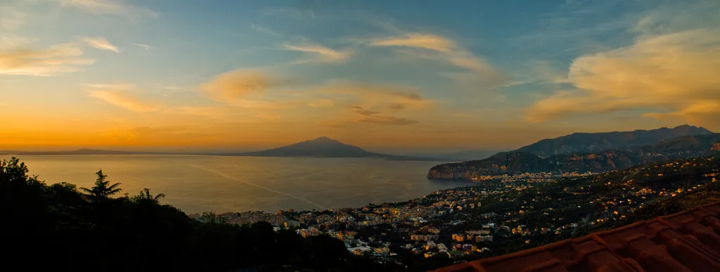 General view, Grand Hotel Hermitage, Naples