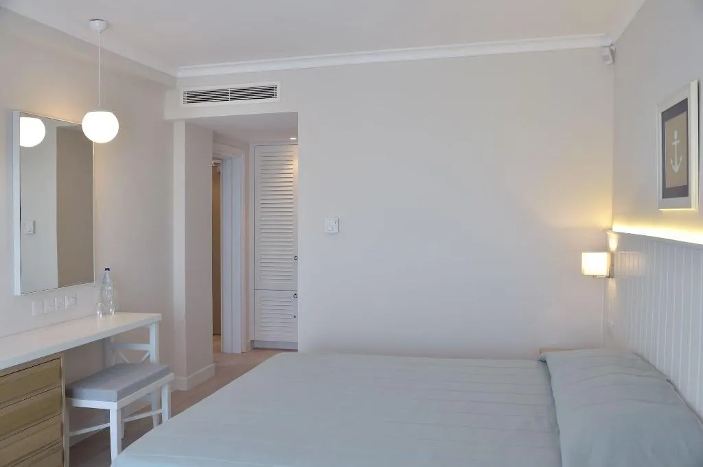 Room, Sunrise Gardens Aparthotel, Cyprus