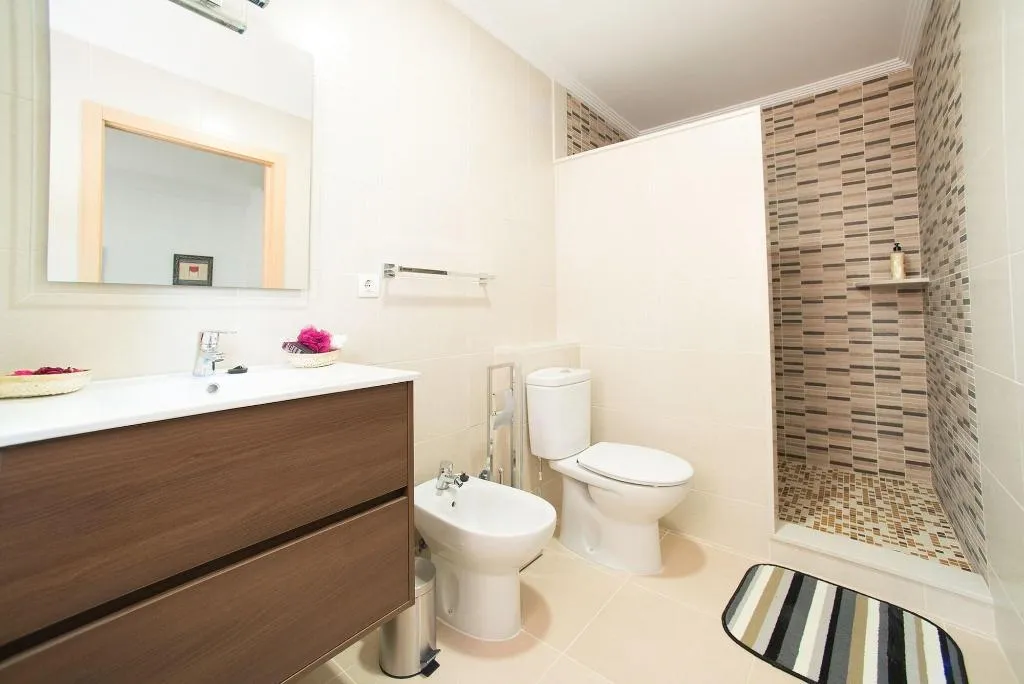 Room, Mitre Paterna Low Cost Rooms, Valencia