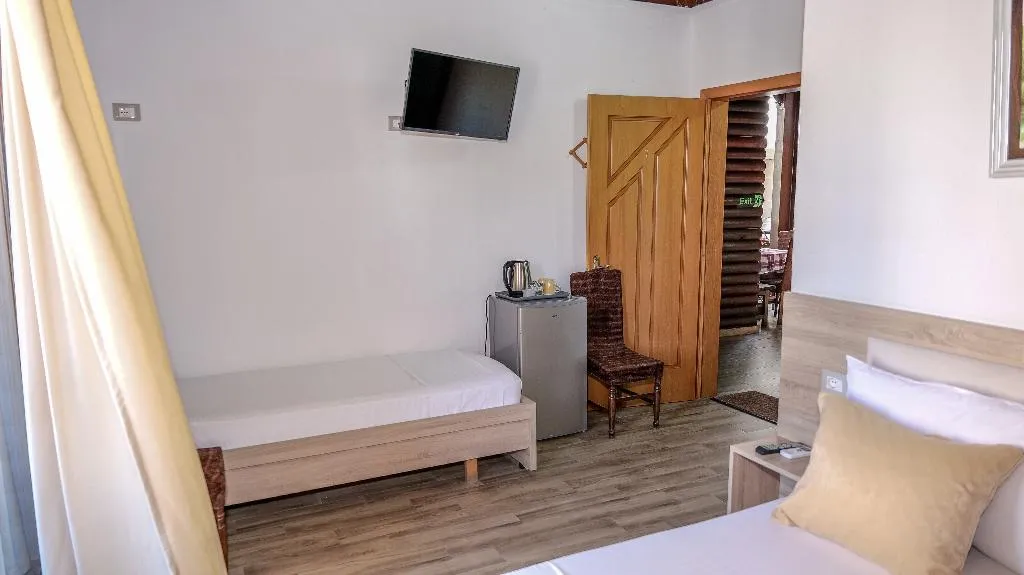 TRIPLE CLASSIC Room, Dolanit Hotels Vila E Drurit, Durres