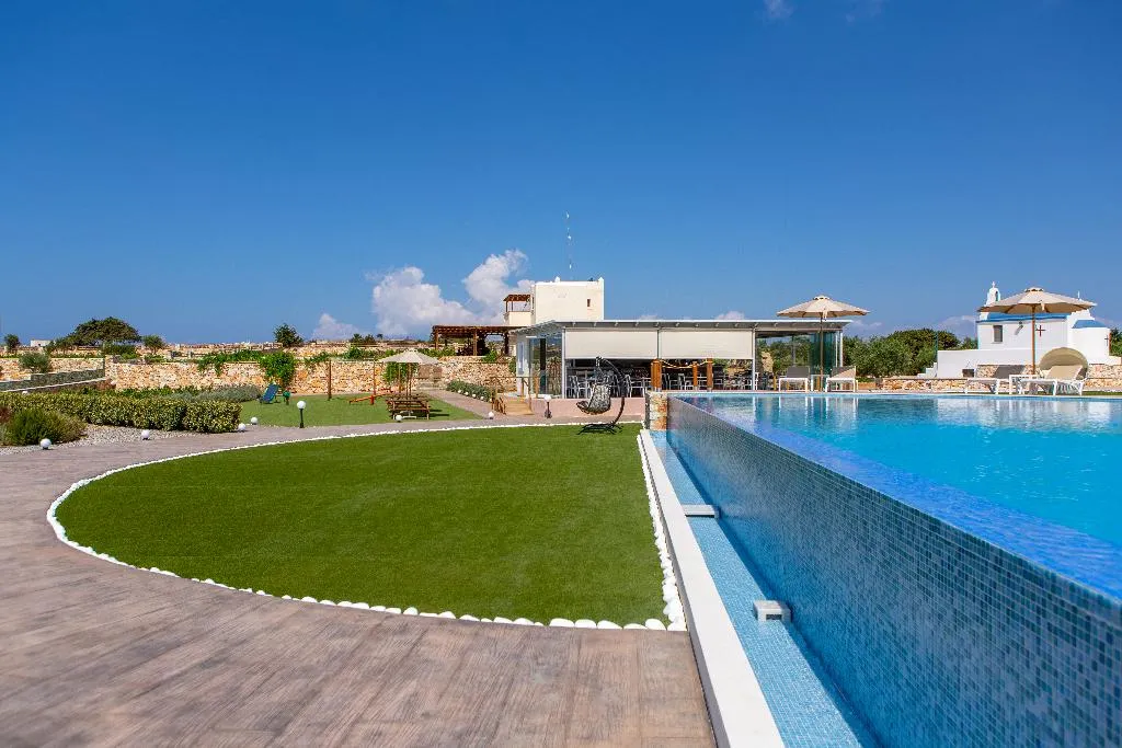 Pool, Sun & Moon, Mykonos