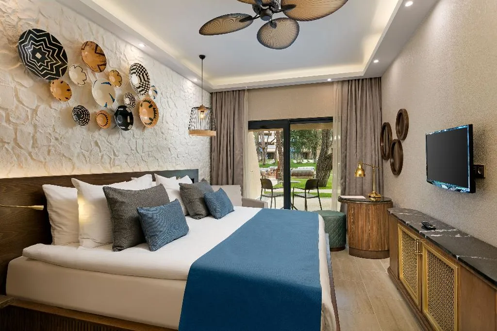 FAMILY ROOM WITH TERRACE Room, Rixos Sungate Land of Legend Theme Park FreeAcces, Antalya